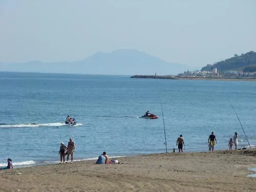 Your Vacation Retreat Right On The Beach Casares Hébergement de vacances